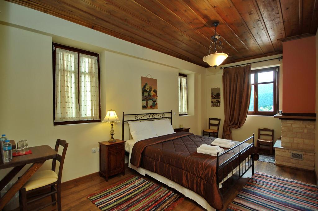 Hotel Thea Valtessinikou Habitación foto